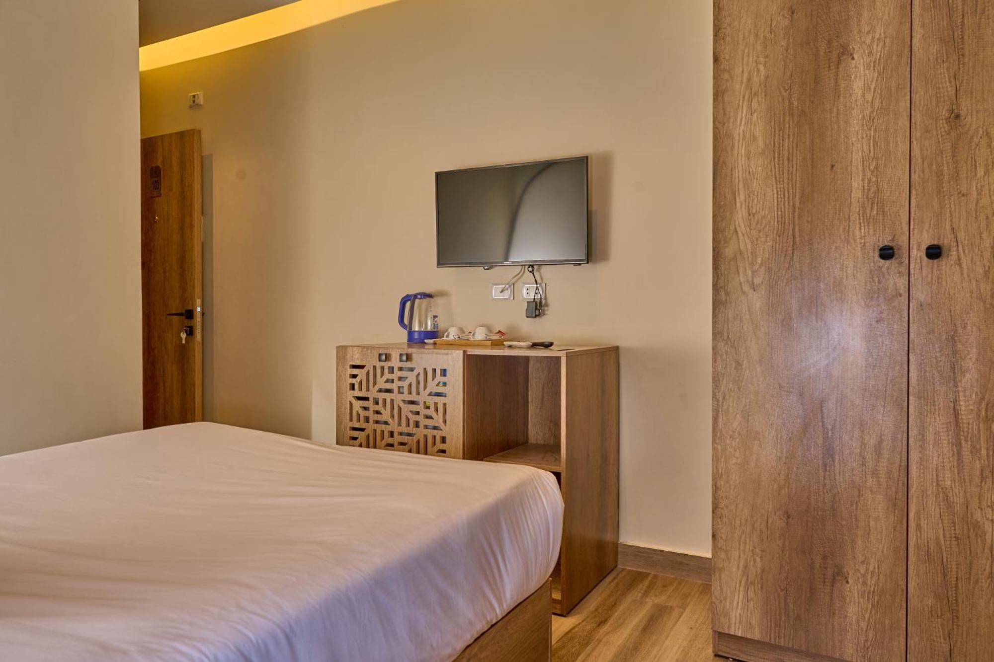Lotus Inn Kafrat al Jabal ภายนอก รูปภาพ